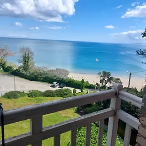 appartement-pleine-vue-mer-au-bord-de-la-plage.inbrittany.com/